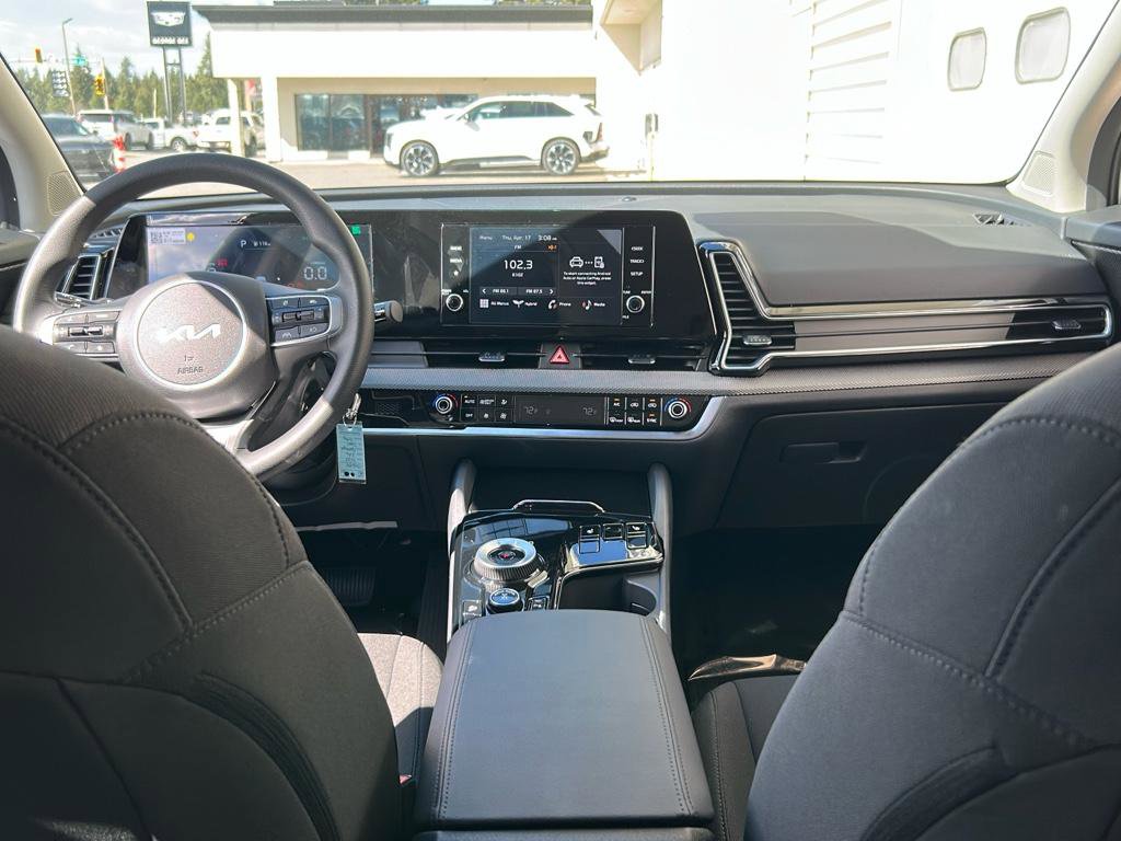 New 2025 Kia Sportage LX image 17