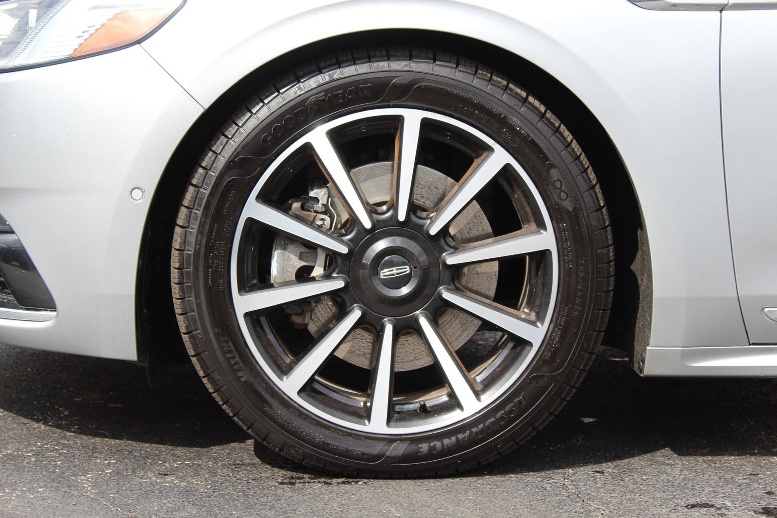 Used 2020 Lincoln Continental Reserve image 26