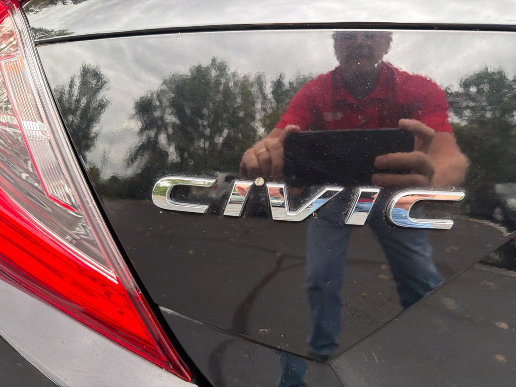 Used 2019 Honda Civic EX image 8