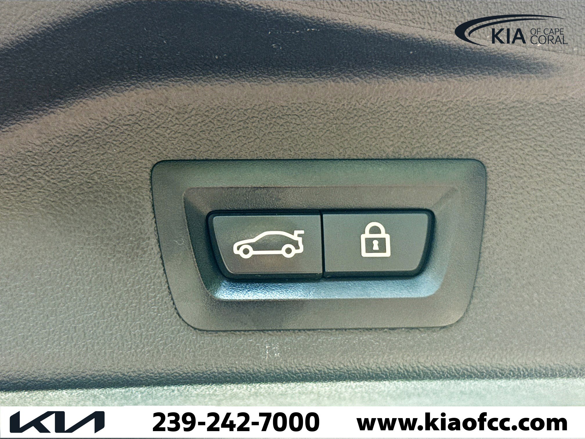 Used 2020 BMW X5 xDrive40i w/ Premium Package image 13