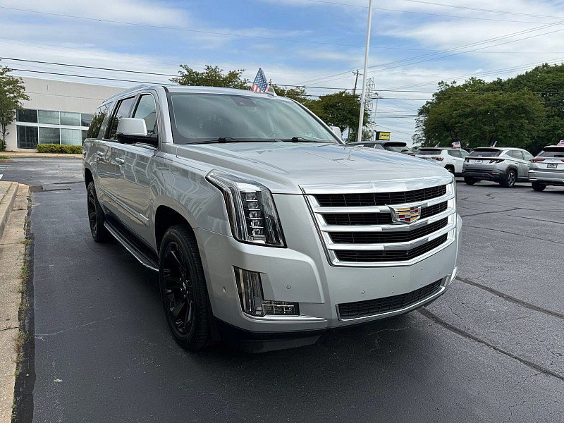 Used 2020 Cadillac Escalade ESV Luxury AWD/4WD image 5