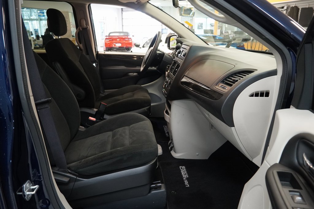 Used 2016 Dodge Grand Caravan SE w/ Quick Order Package 29E SE image 29