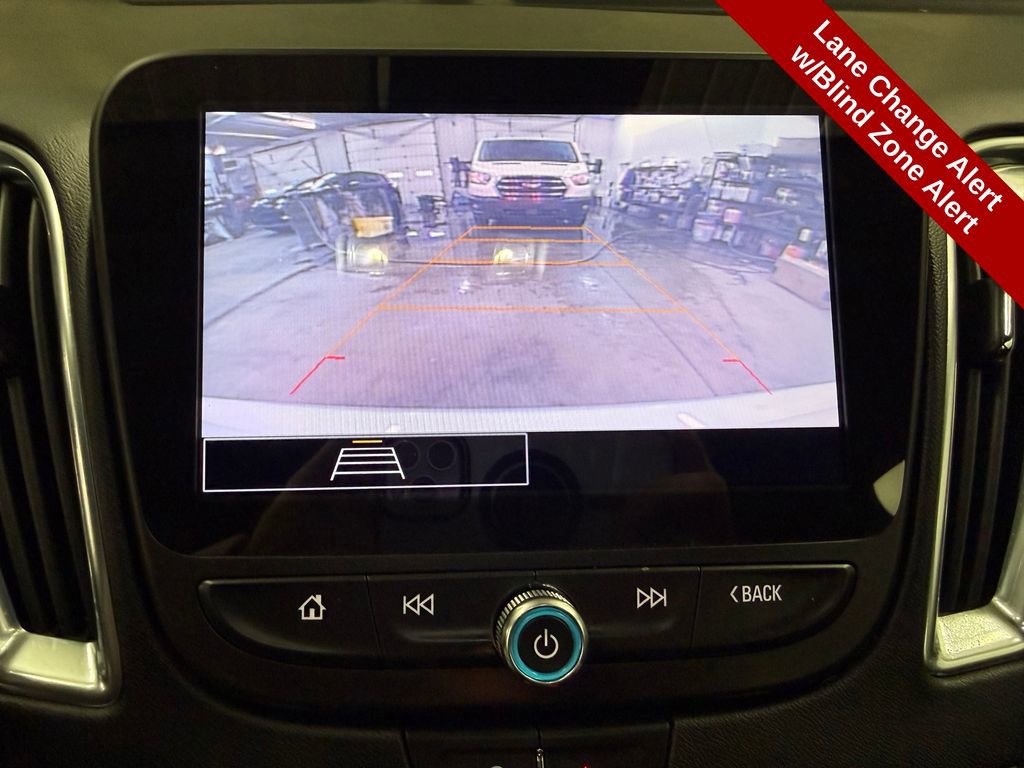 Used 2021 Chevrolet Malibu LT image 25