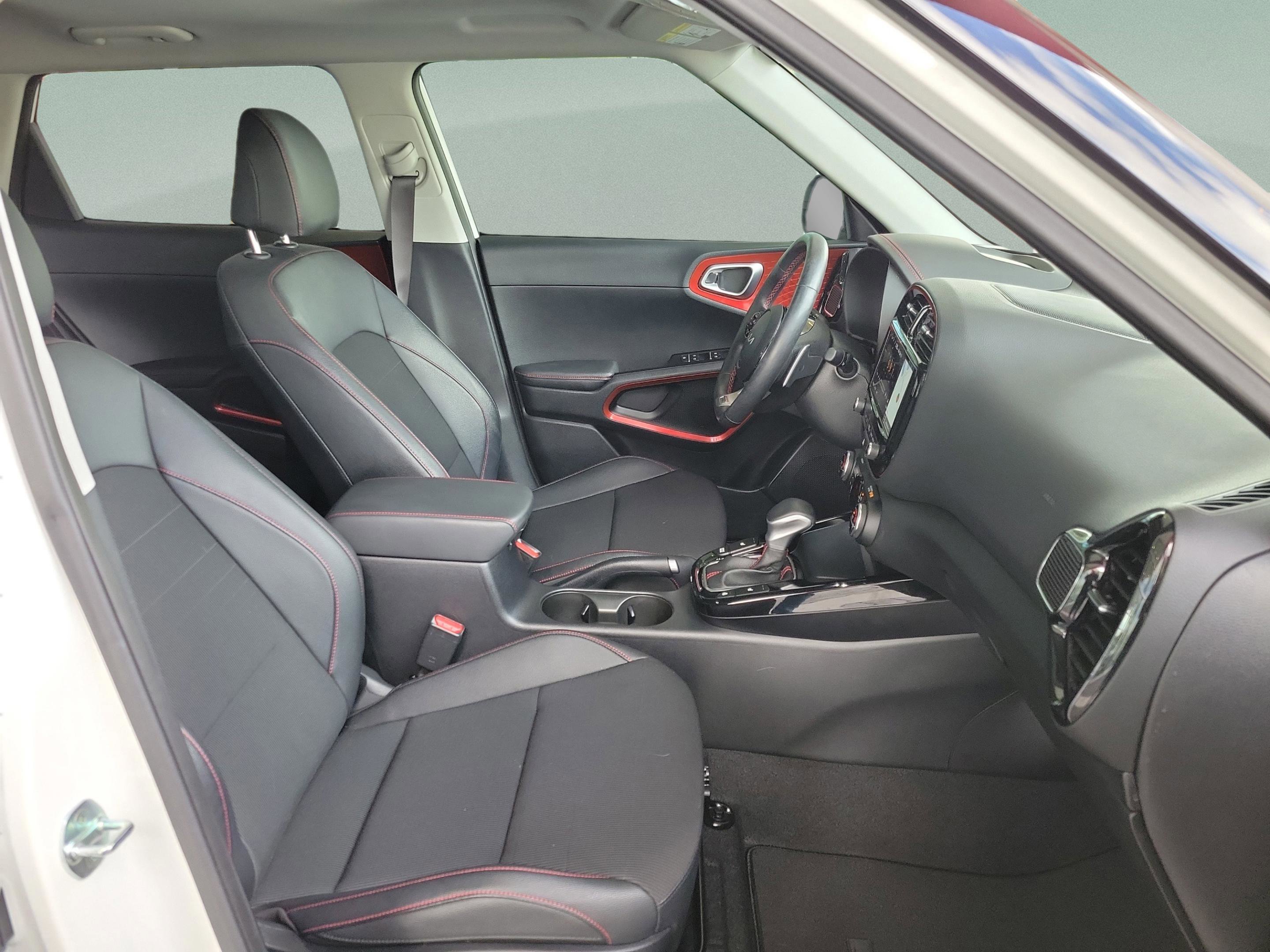 Used 2022 Kia Soul Turbo image 7