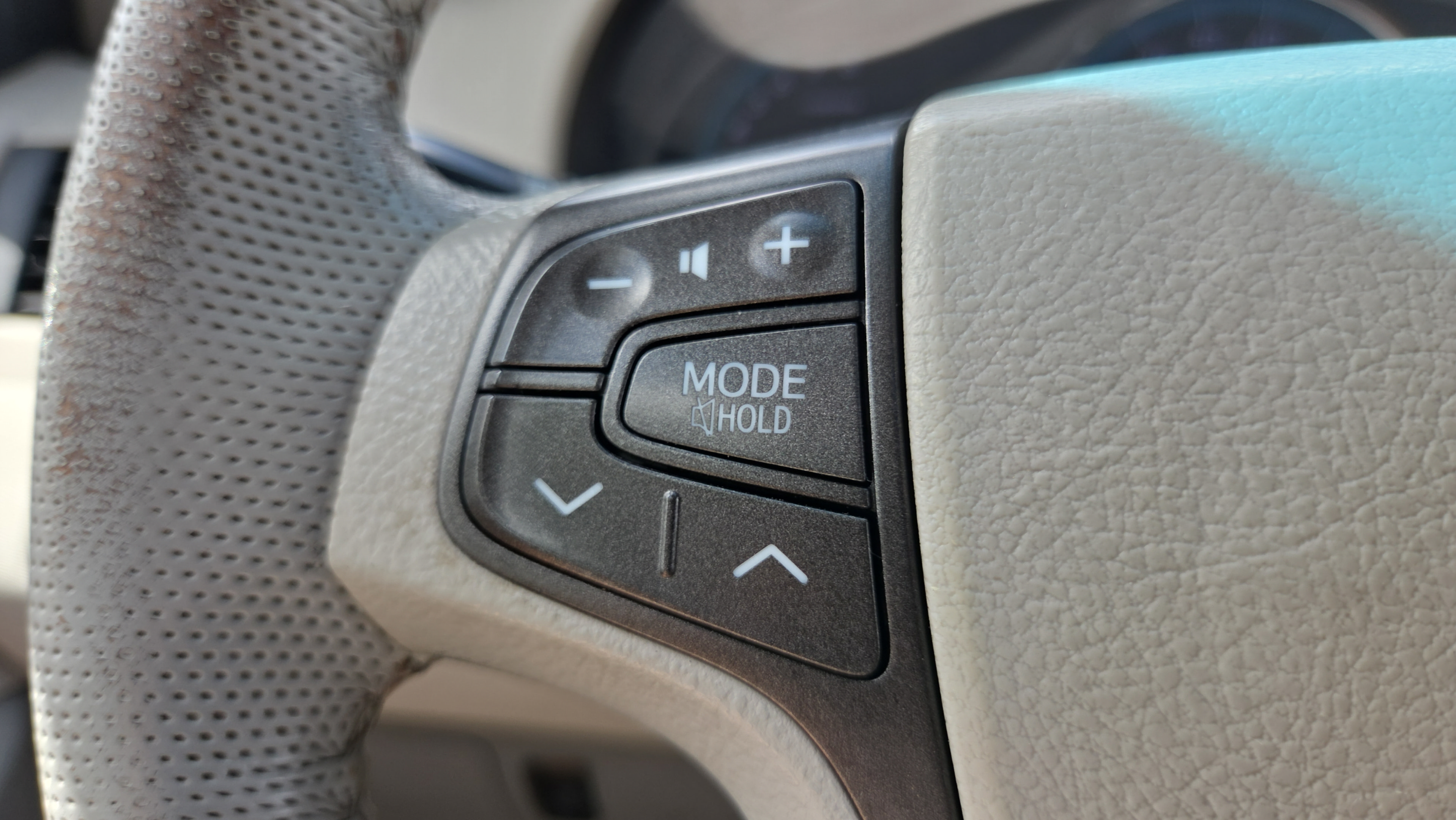 Used 2014 Toyota Sienna XLE FWD image 22