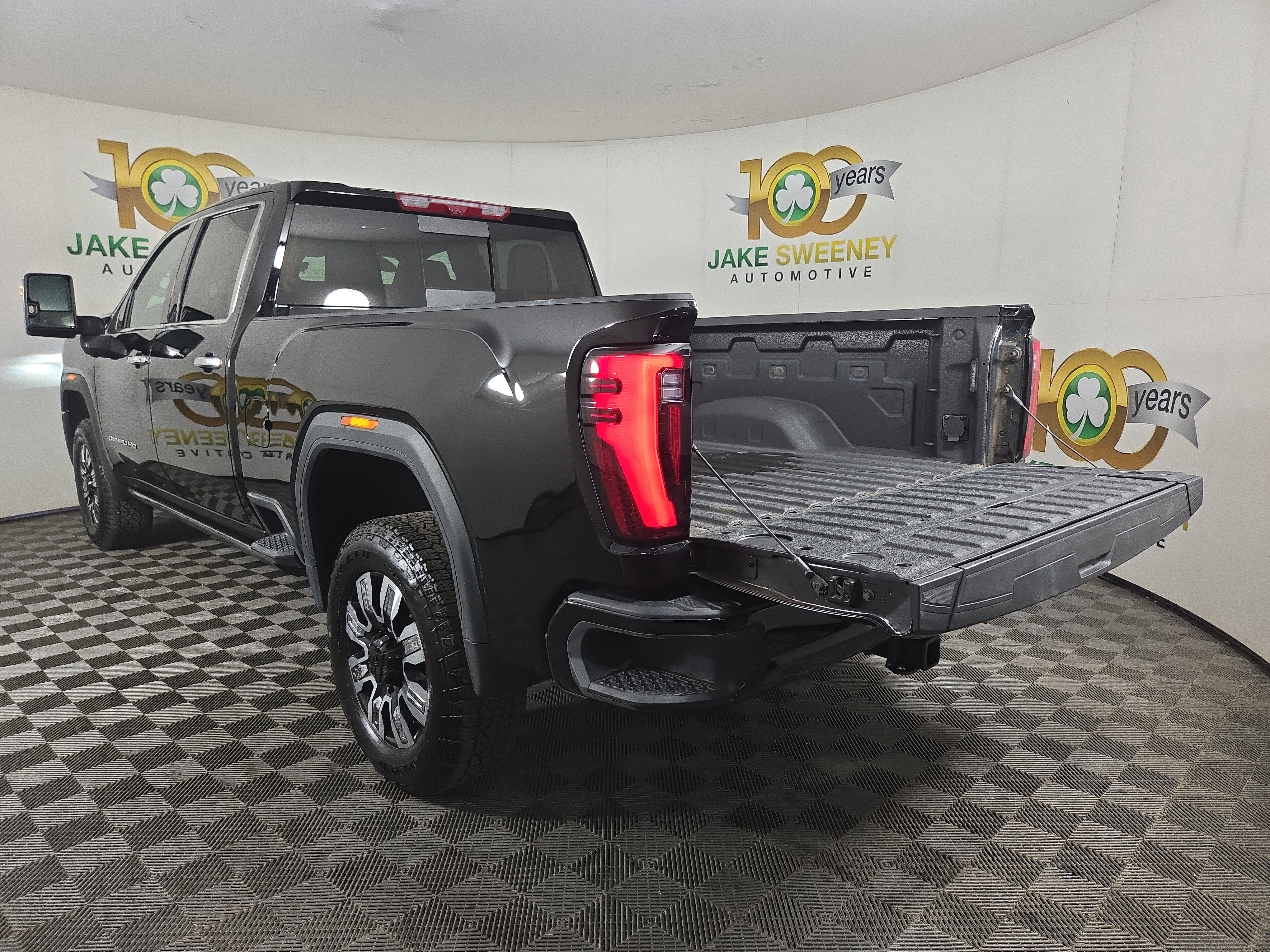 Certified 2025 GMC Sierra 3500 Denali w/ Denali Reserve Package image 33