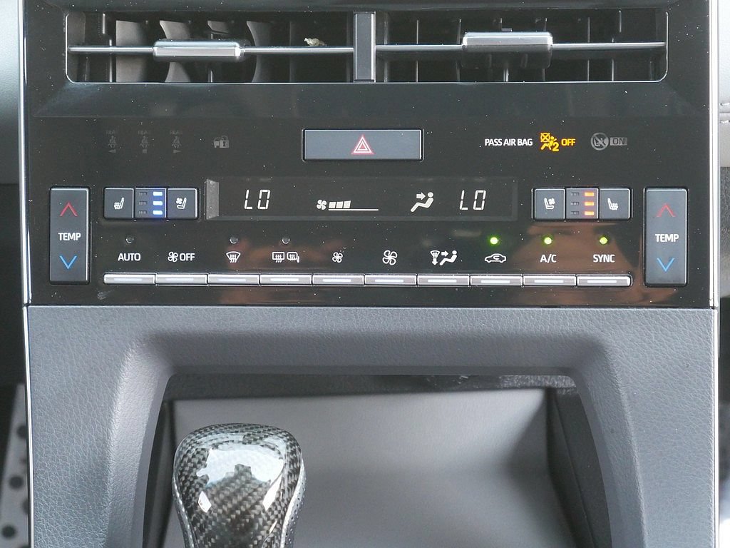 Used 2021 Toyota Avalon Limited w/ Advanced Safety Package FWD image 22