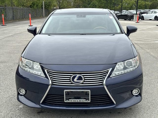 Used 2015 Lexus ES 300h w/ Navigation System Package FWD image 2