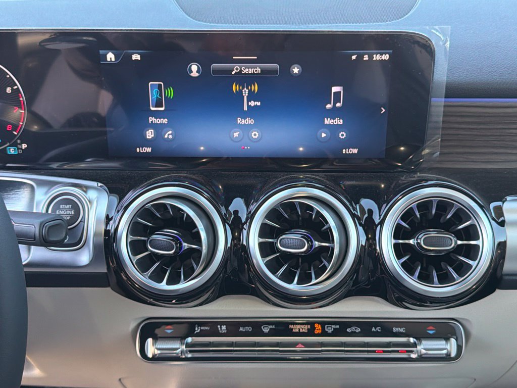 New 2026 Mercedes-Benz GLB 250 image 27