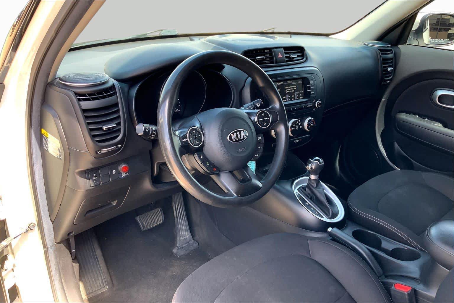 Used 2017 Kia Soul FWD image 17