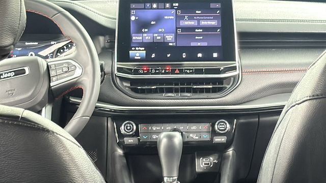 Used 2024 Jeep Compass Trailhawk AWD/4WD image 16