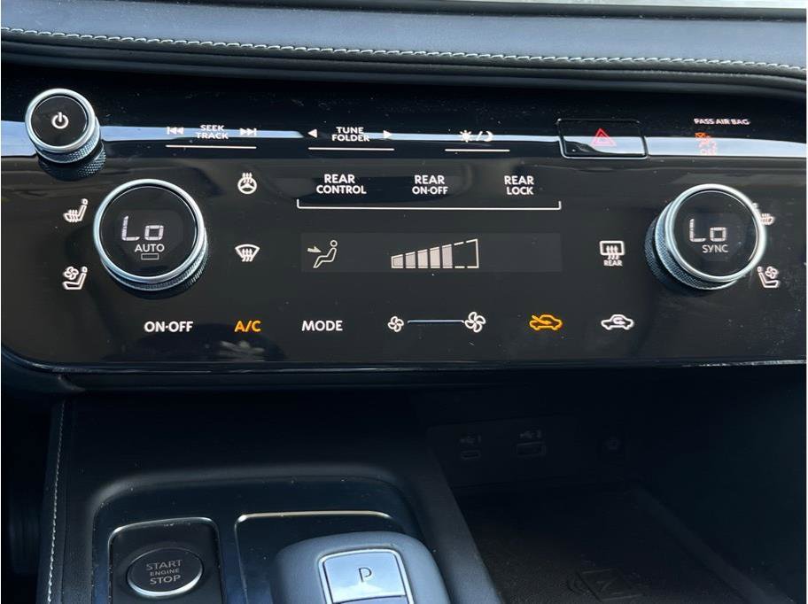 Used 2023 INFINITI QX60 Luxe w/ Cargo Package image 23