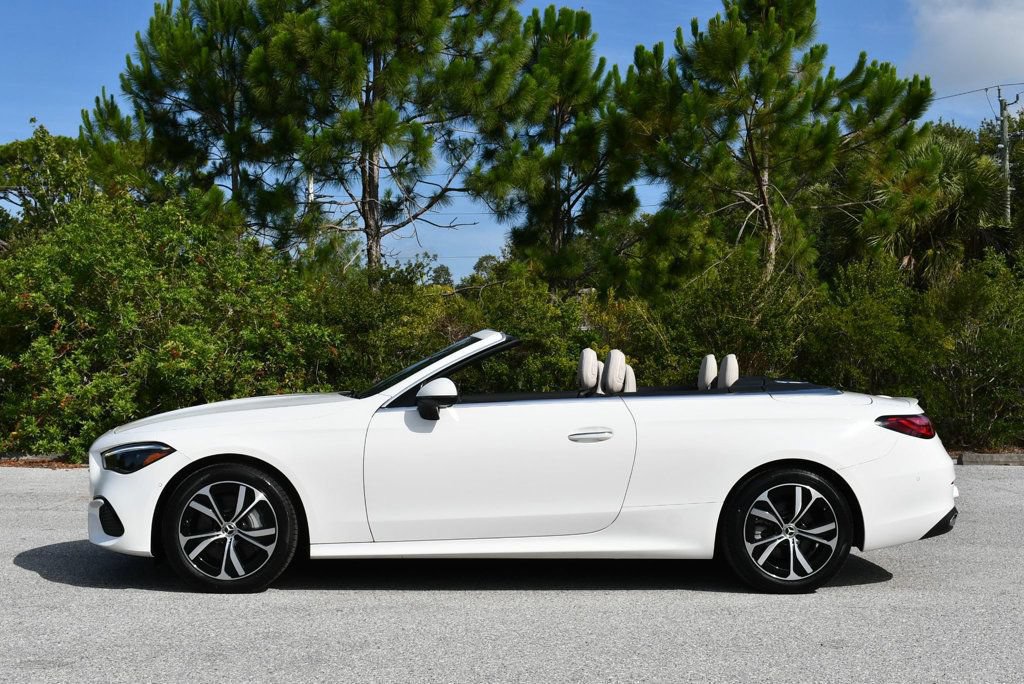 Used 2024 Mercedes-Benz CLE 300 4MATIC Cabriolet image 30