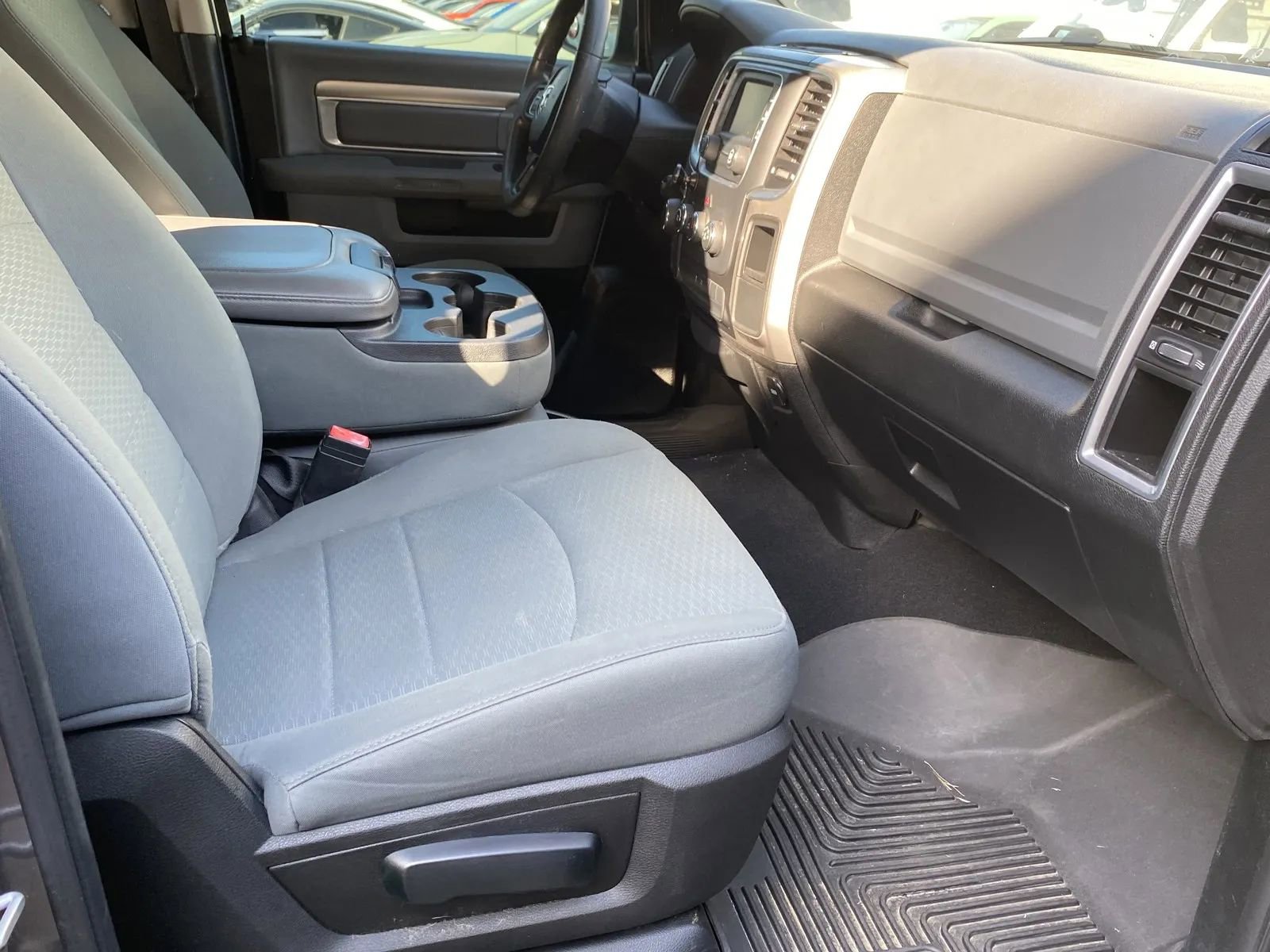 Used 2020 RAM 1500 Classic SLT RWD image 6