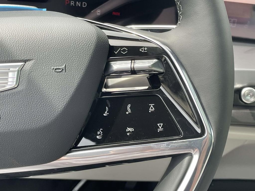 New 2026 Cadillac Vistiq Sport image 25
