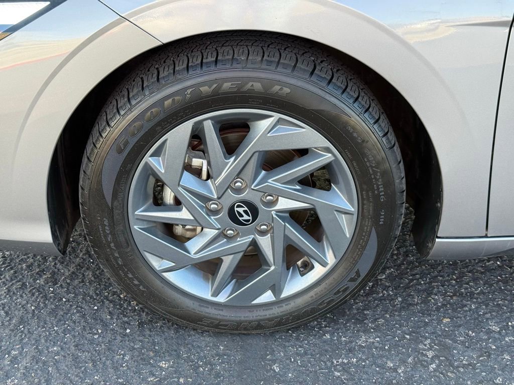 Used 2024 Hyundai Elantra SEL image 10