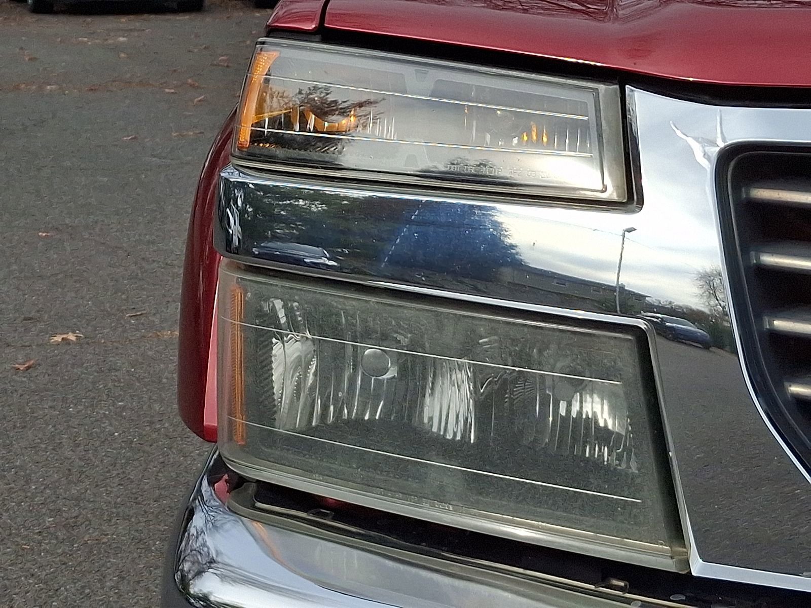 Used 2011 GMC Canyon SLE image 10