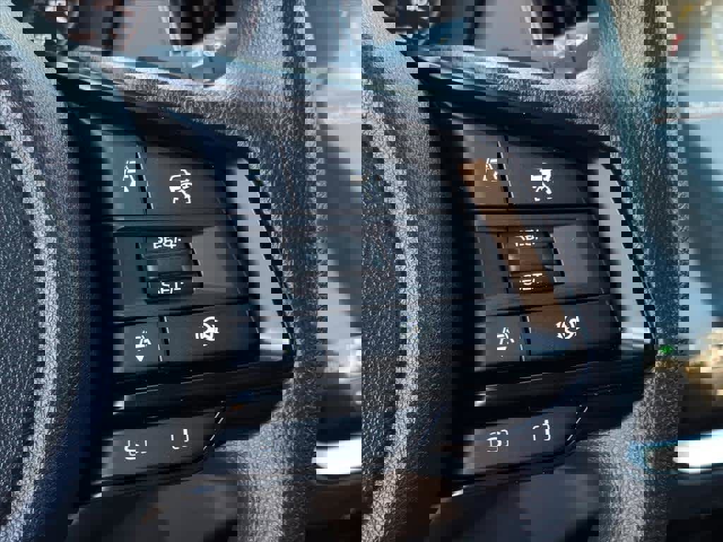 Certified 2025 Subaru Crosstrek 2.0i Premium image 41