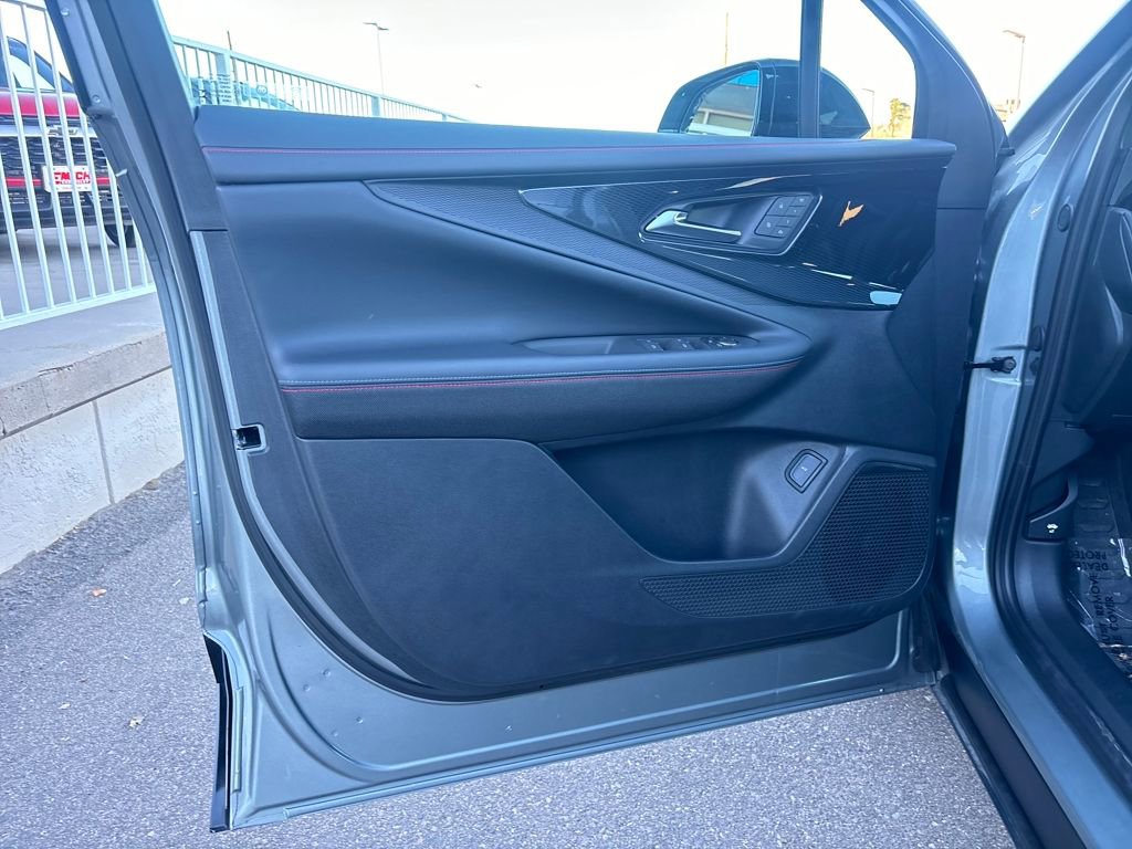 Used 2024 Chevrolet Blazer EV RS image 10