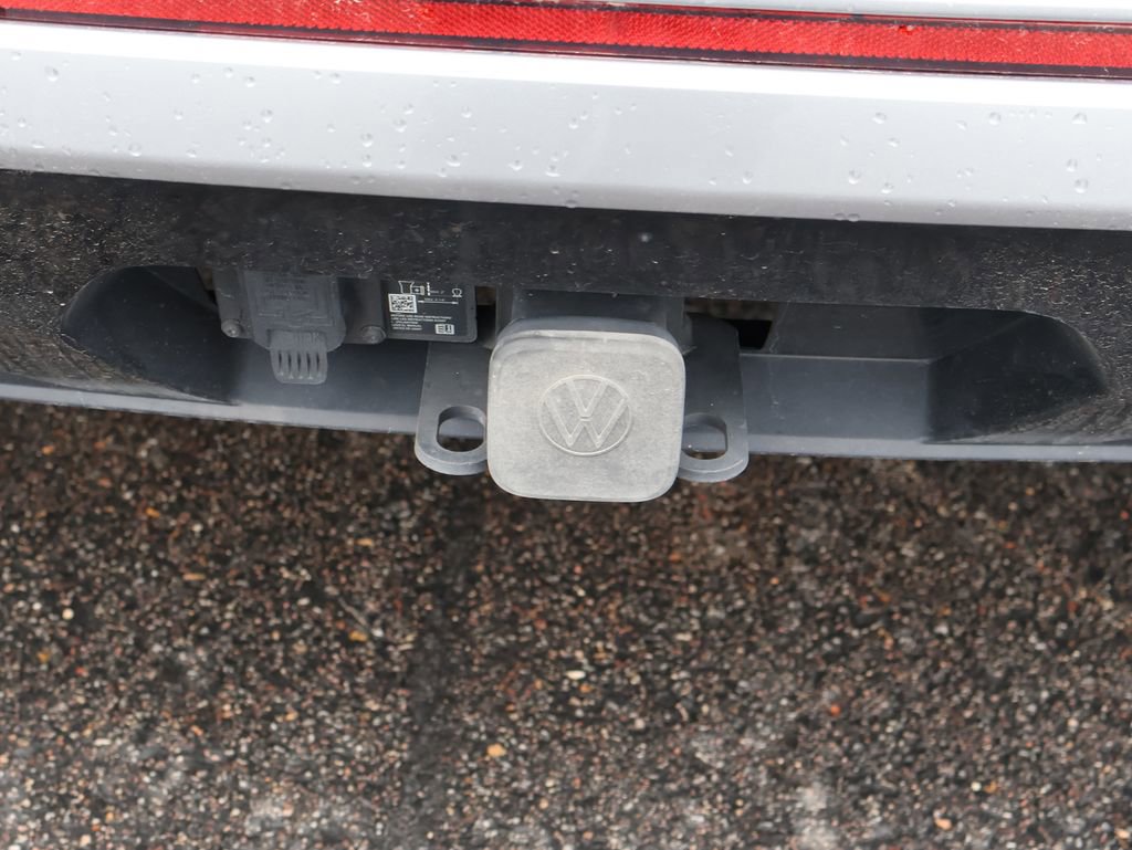 Certified 2022 Volkswagen Atlas Cross Sport SEL R-Line image 22