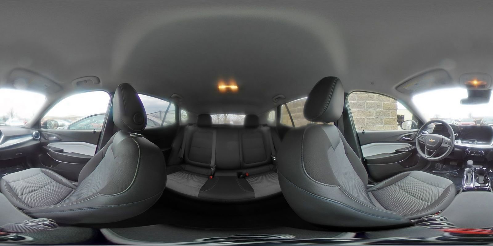 Used 2025 Chevrolet Trax LT image 42