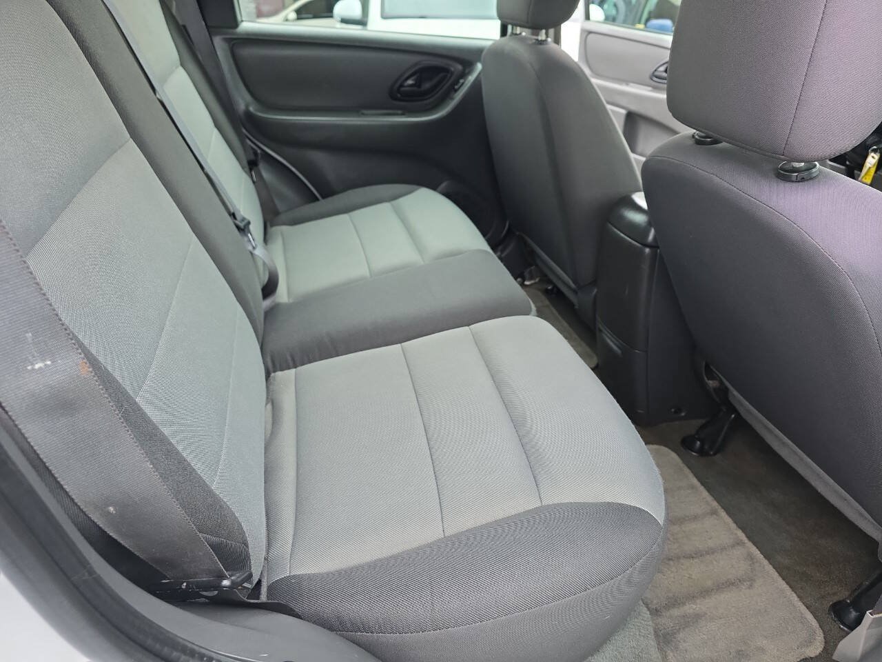 Used 2006 Ford Escape XLS AWD/4WD image 12