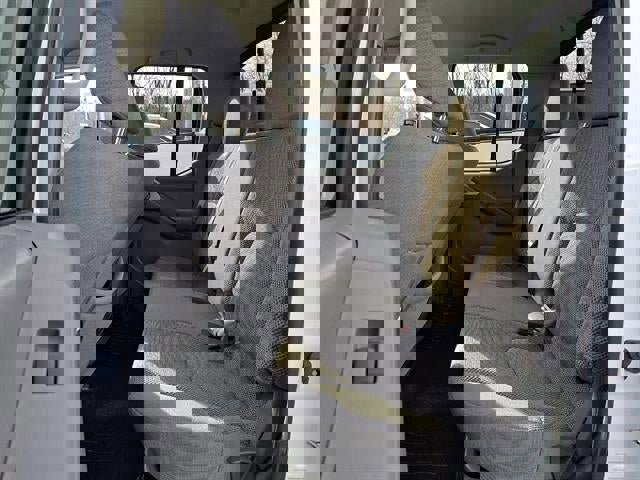 Used 2020 Nissan Frontier SV image 11