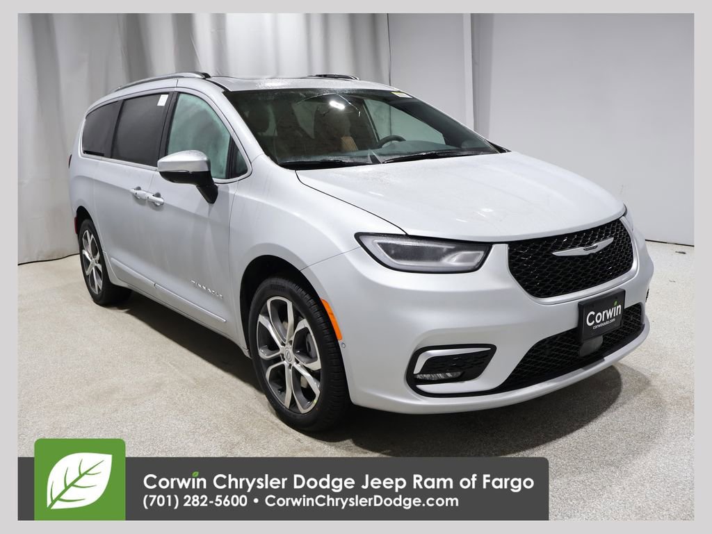 New 2026 Chrysler Pacifica Pinnacle AWD/4WD image 1