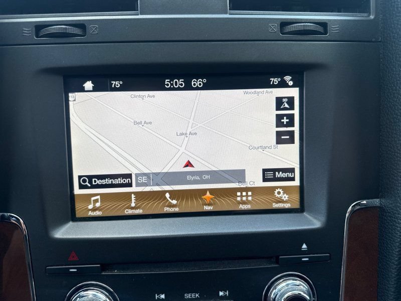 Used 2017 Lincoln Navigator L Select AWD/4WD image 27