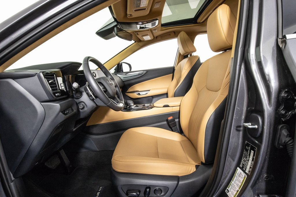 Used 2025 Lexus NX 250 FWD w/ Premium Package image 8