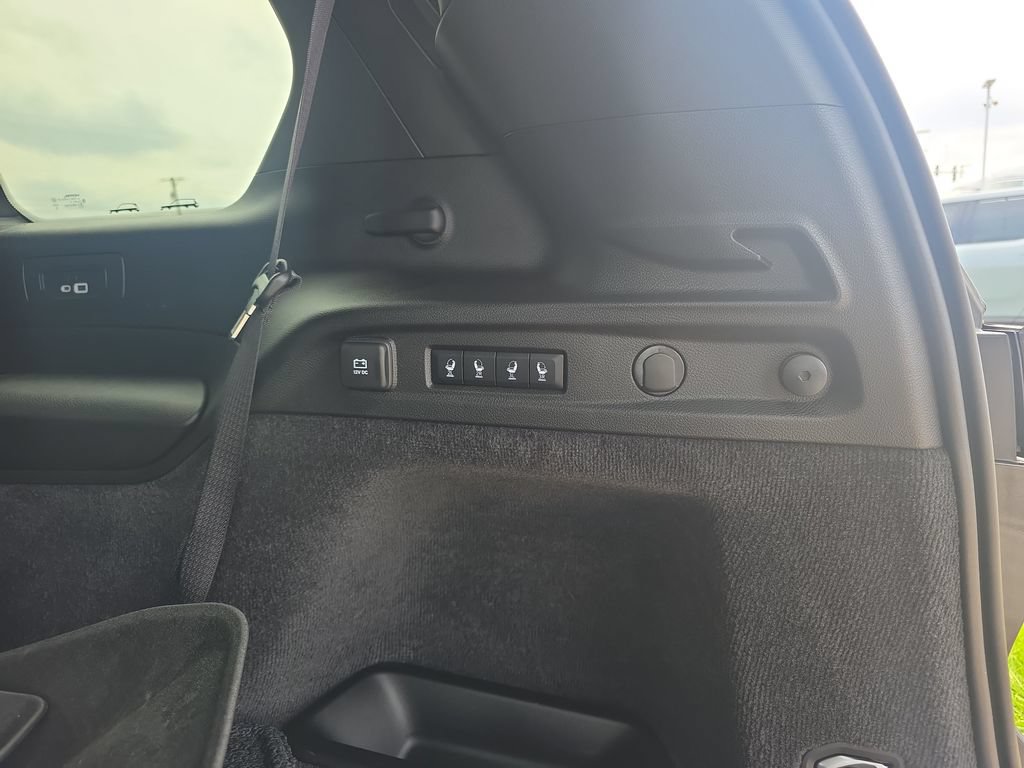 Used 2024 Jeep Grand Cherokee L Summit AWD/4WD image 12