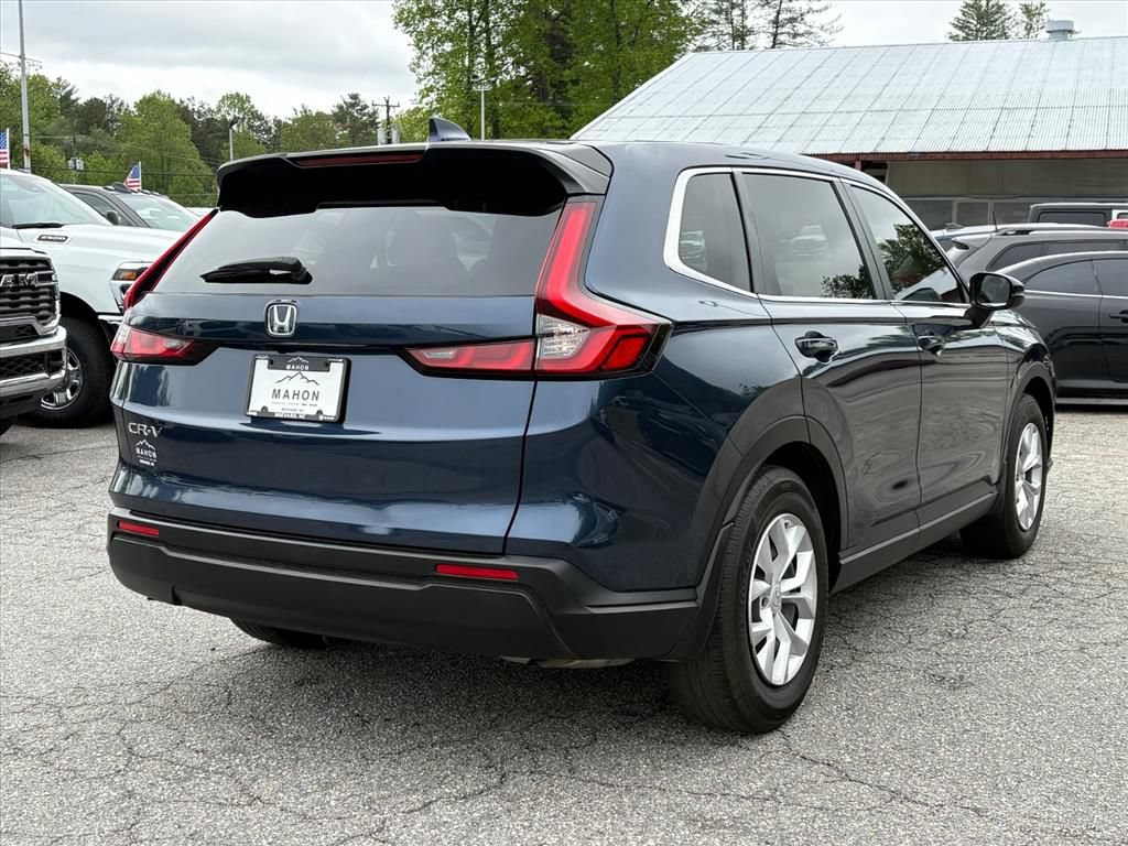 Used 2025 Honda CR-V LX image 6