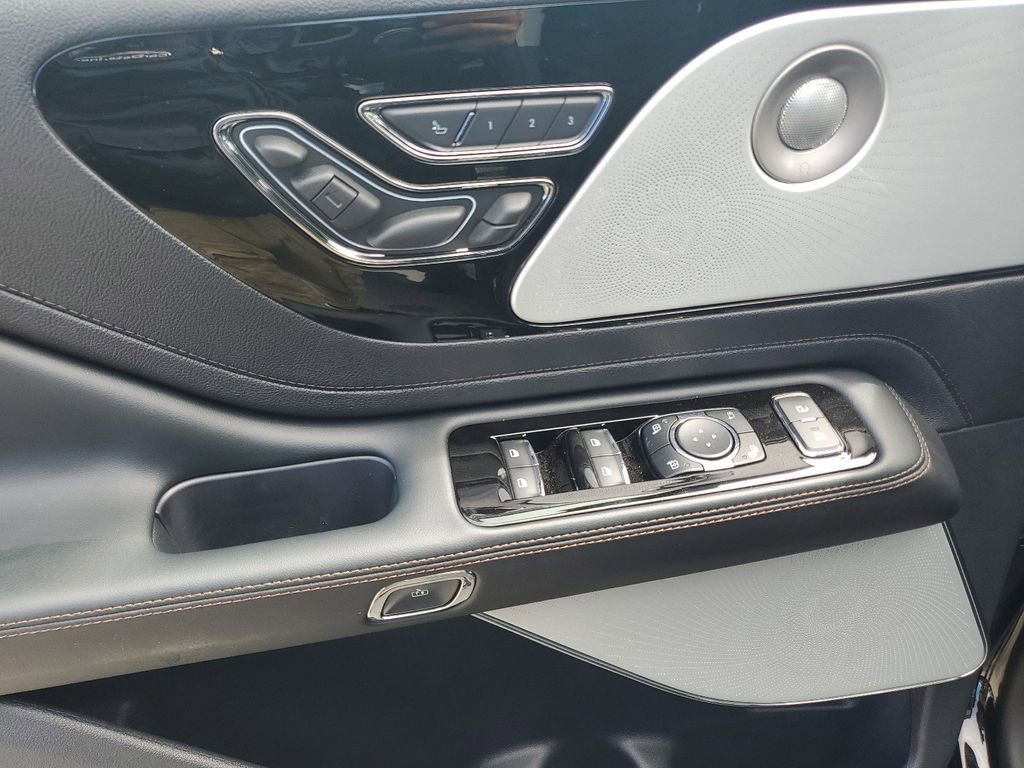 New 2025 Lincoln Aviator Reserve w/ Luxury Package RWD image 20