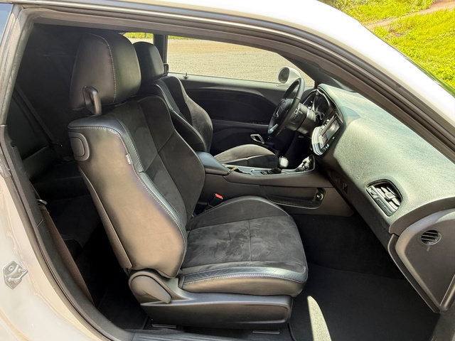 Used 2019 Dodge Challenger R/T w/ Plus Package RWD image 17