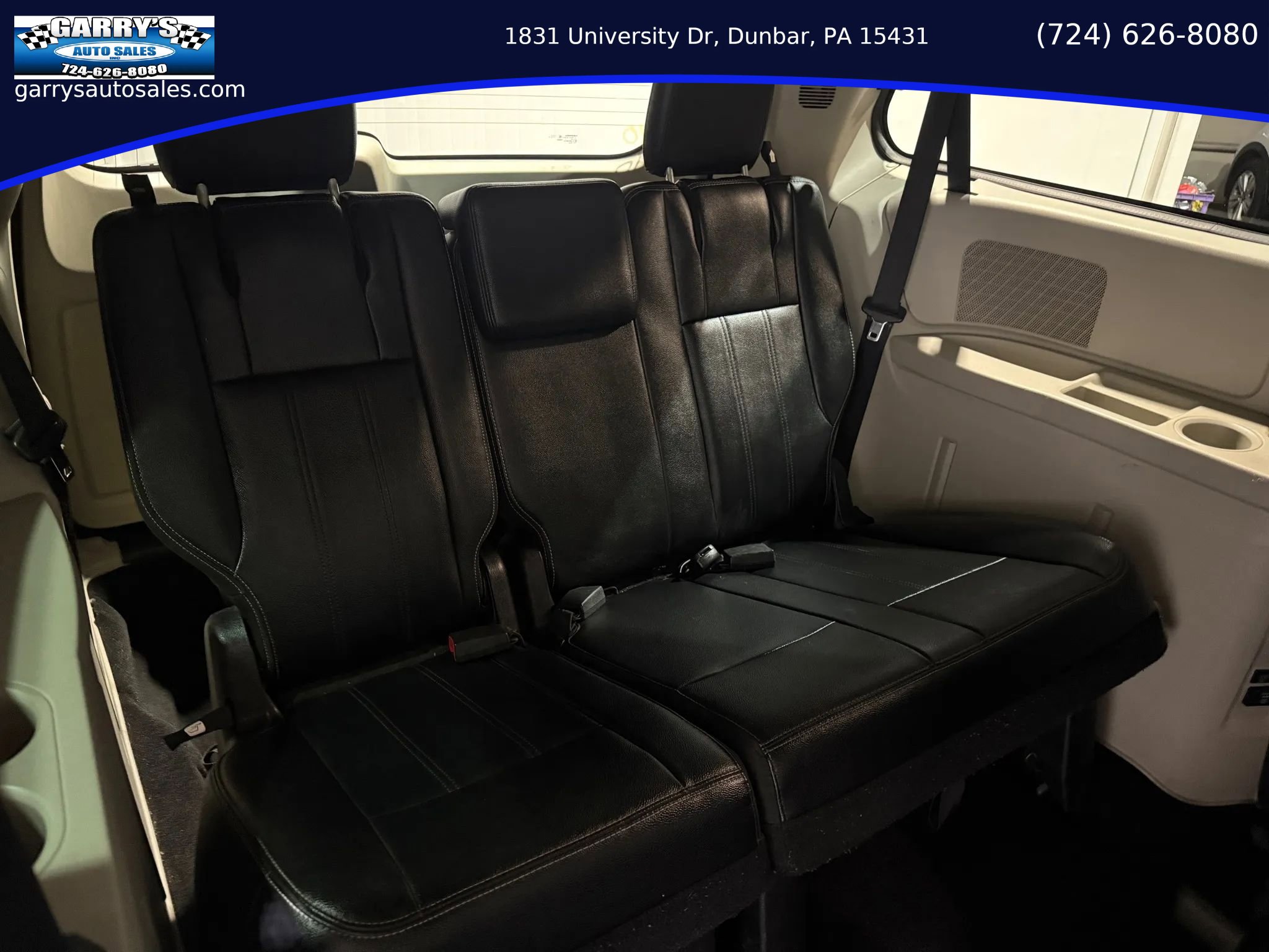 Used 2014 Chrysler Town & Country Touring FWD image 25