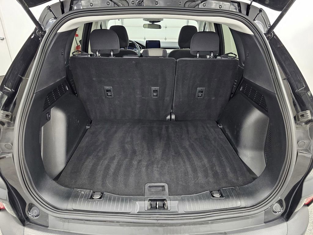 Used 2022 Ford Escape SE FWD image 23