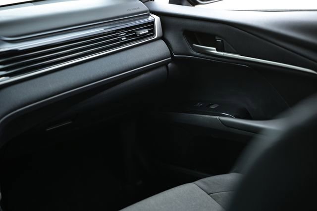 Used 2025 Toyota Camry LE FWD image 28