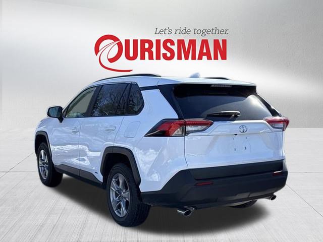 Used 2025 Toyota RAV4 XLE image 4