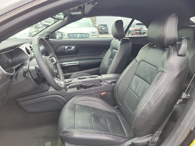 Used 2018 Ford Mustang Premium w/ Equipment Group 201A RWD image 5