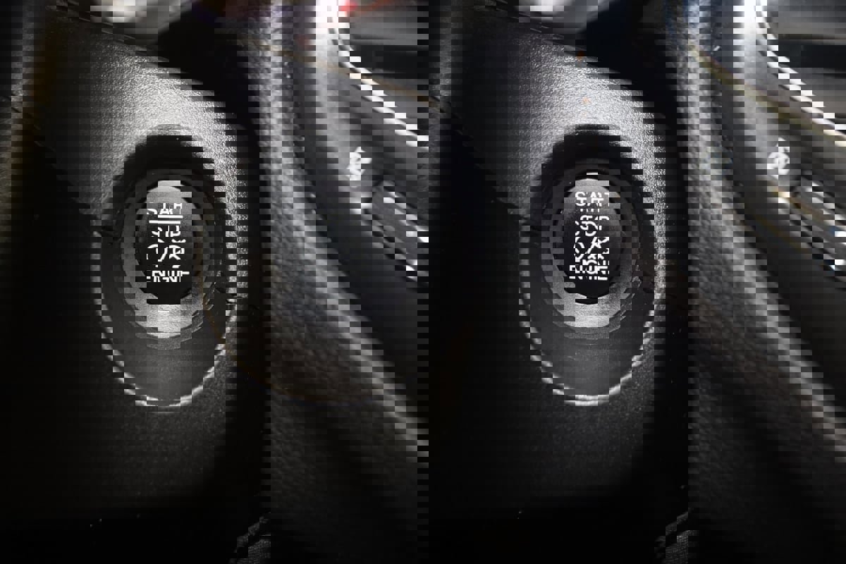 Used 2018 Jeep Compass Trailhawk w/ Safe & Security Group image 28