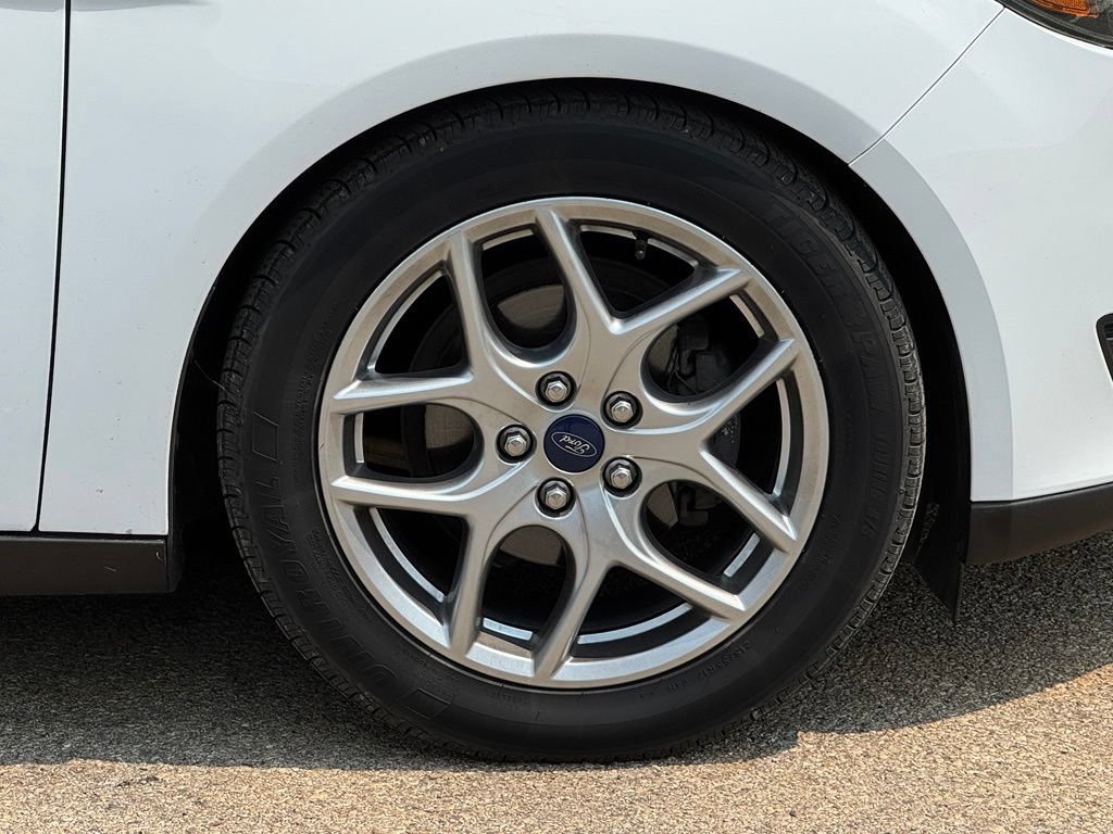 Used 2015 Ford Focus SE w/ Equipment Group 201A FWD image 8
