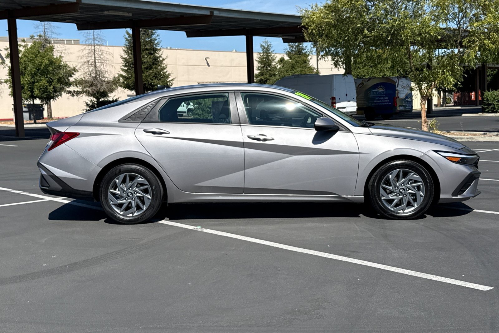 Used 2024 Hyundai Elantra SEL FWD image 10