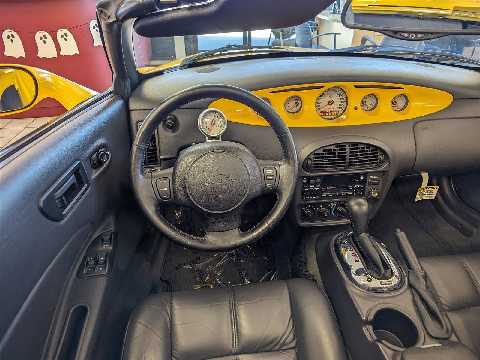 Used 2002 Chrysler Prowler image 19