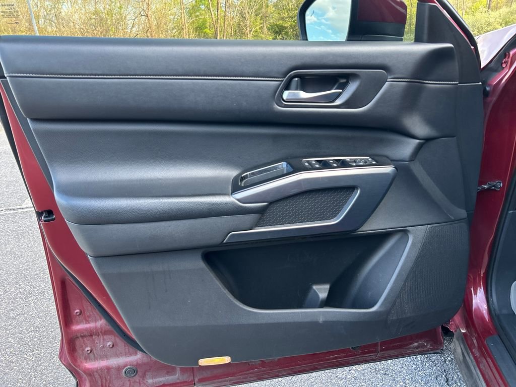 Used 2022 Nissan Pathfinder SL w/ SL Premium Package AWD/4WD image 19