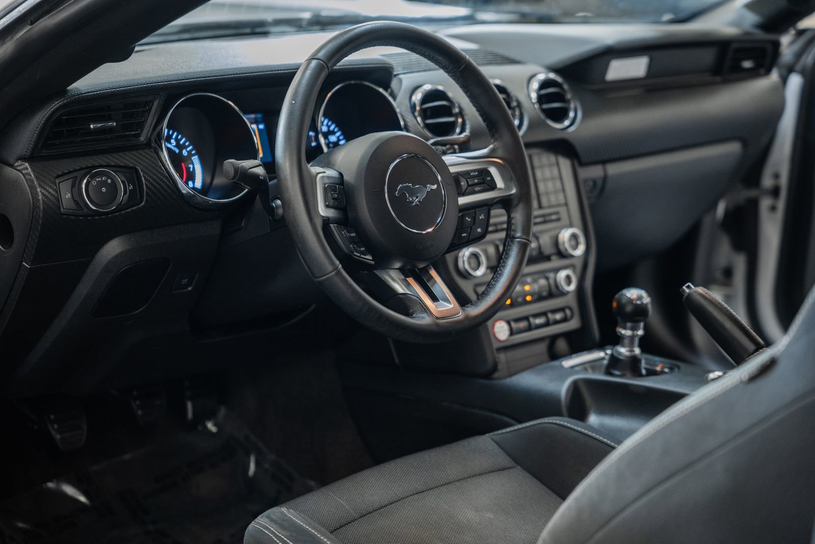 Certified 2017 Ford Mustang Coupe image 22