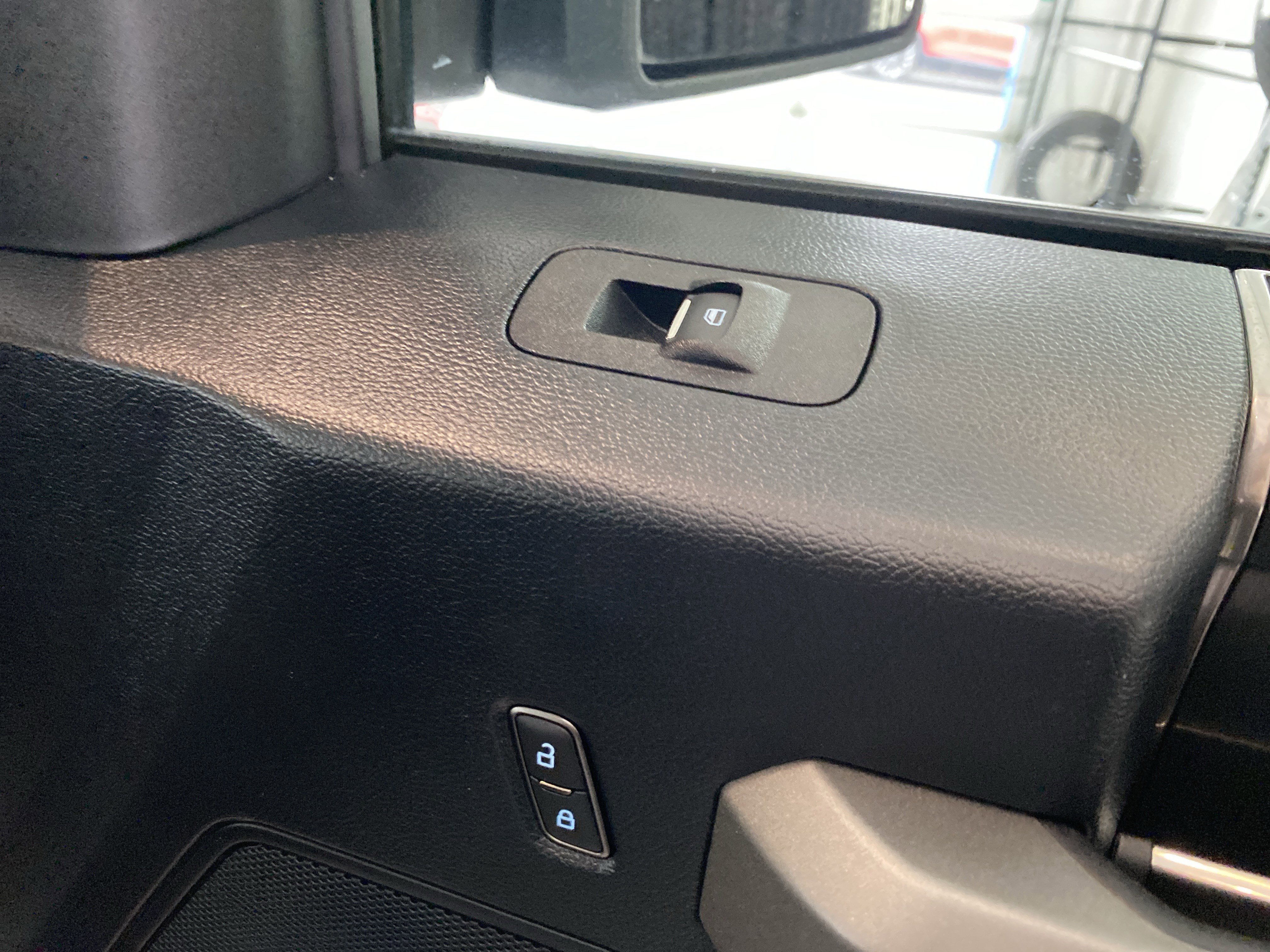 Used 2020 Ford F150 Raptor image 27