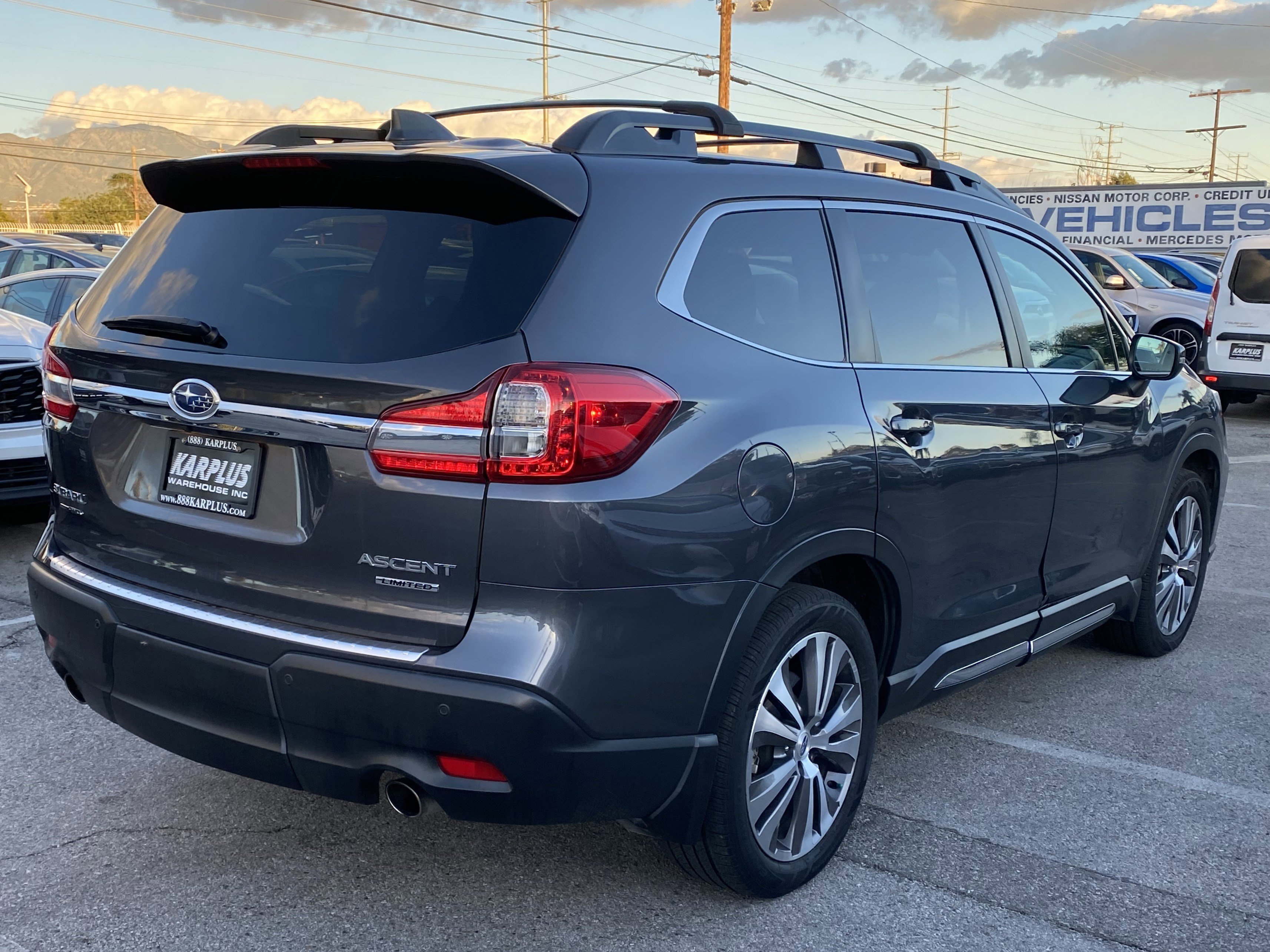 Used 2021 Subaru Ascent Limited w/ Technology Package AWD/4WD image 9