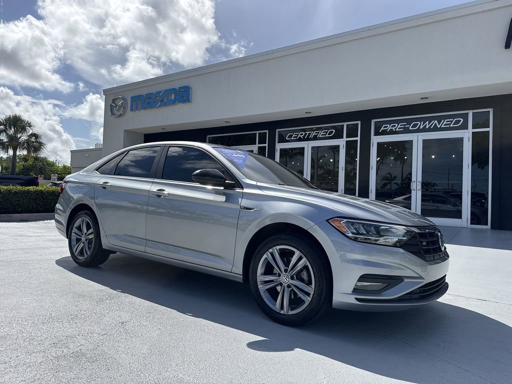 Used 2019 Volkswagen Jetta R-Line w/ R-Line Cold Weather Package FWD image 22