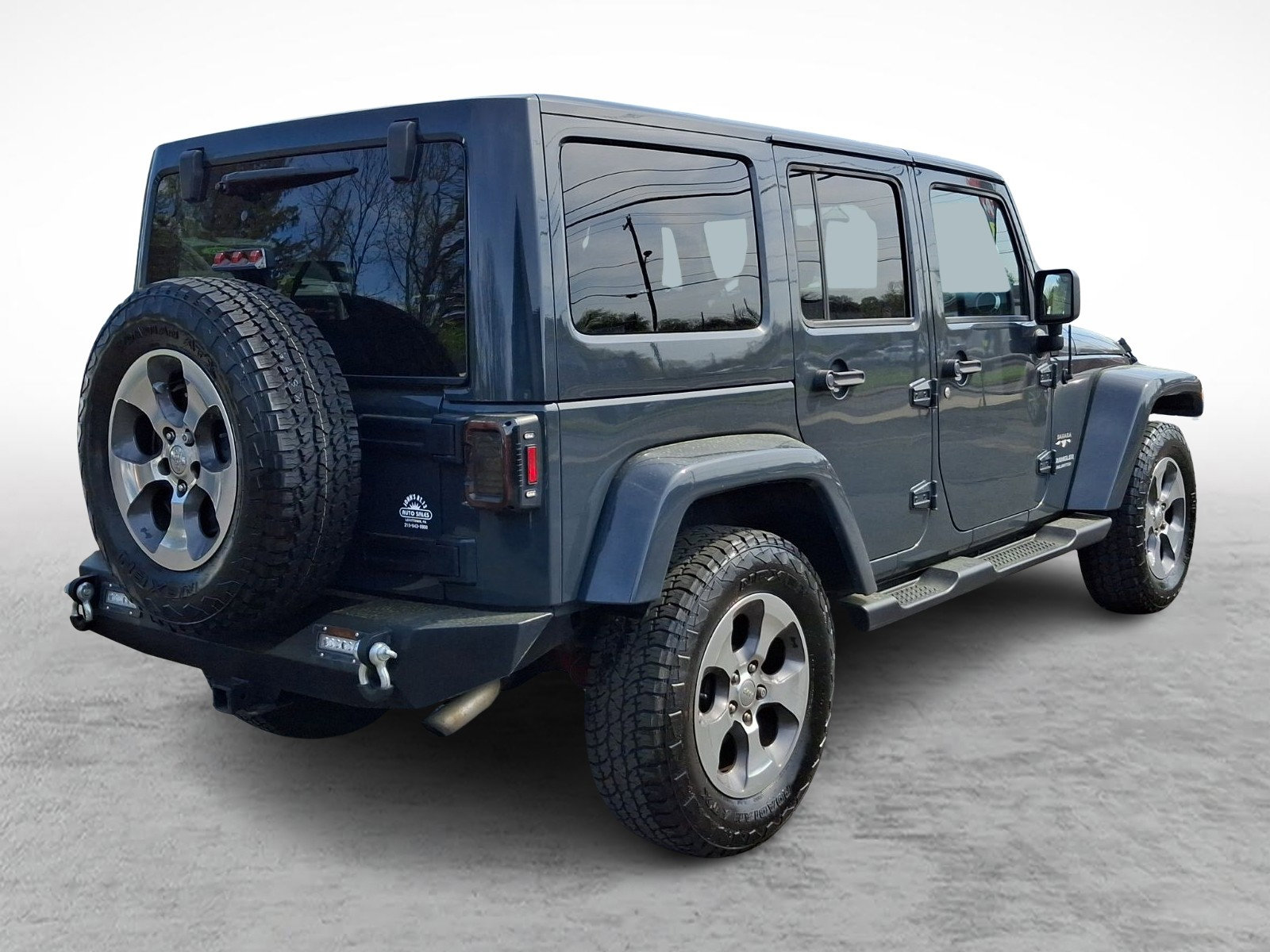 Used 2017 Jeep Wrangler Unlimited Sahara w/ Connectivity Group AWD/4WD image 6