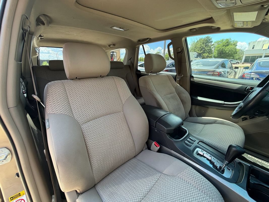 Used 2008 Toyota 4Runner SR5 AWD/4WD image 4